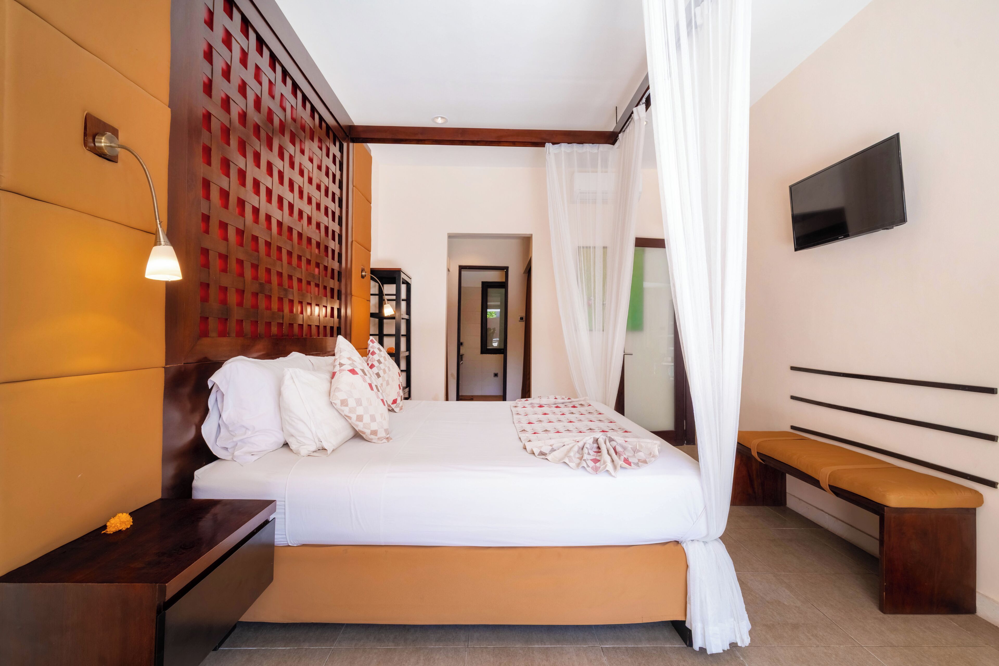 Family Villa | Soundproofing, iron/ironing board, free WiFi
