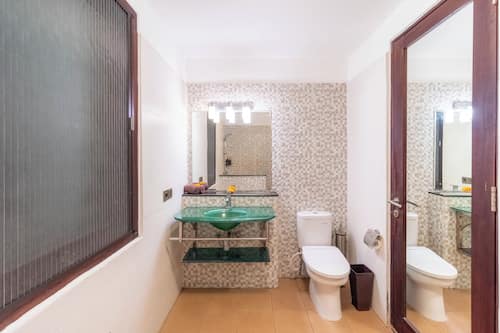Family Villa | Bathroom