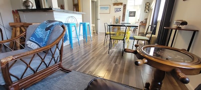 Algonac Corner Cottage – The Coolest New Place in Algonac