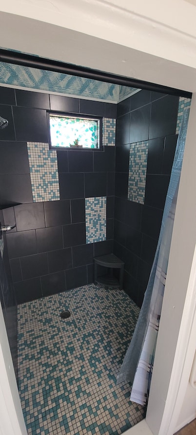 Algonac Corner Cottage – The Coolest New Place in Algonac