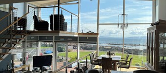 Luxury Seaside 3-bed BUNGALOW LITERALLY on GALWAY BAY. Perfect RYDER Cup Base.