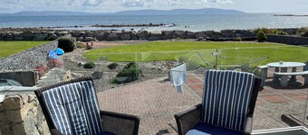 Luxury Seaside 3-bed BUNGALOW LITERALLY on GALWAY BAY. Perfect RYDER Cup Base.