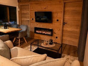 Smart TV - Forest Lodge Quiet Modern New close to the Rakotzbrücke and Kromlauer Park (Kromlau)