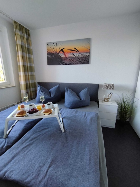Gemütliche Und Barrierefreie Ferienwohnung Mit Balkon In Damp. Direkt Am Meer. - Ostsee