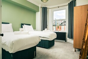 Iron/ironing board, free WiFi, bed sheets