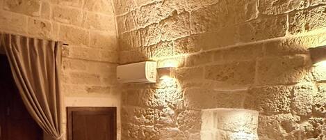 1 bedroom, in-room safe, travel cot, free WiFi