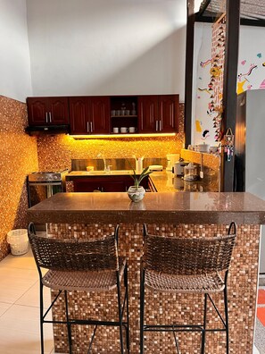 Fridge, oven, stovetop, coffee/tea maker - Private Vacation Home (Honda)