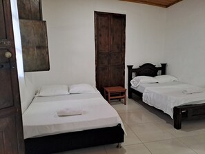 WiFi, bed sheets - Private Vacation Home (Honda)