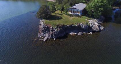 Koala Escape St Albans - Lake Champlain Bluff Cottage w Sunrise Views