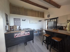 Dining - Vrbo Property (Coti-Chiavari)