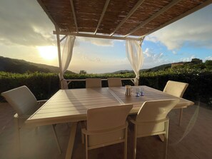 Outdoor dining - Charming house, panoramic sea view (Coti-Chiavari)