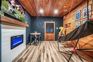 Interior - Amazing Mountain Views Firepit•Games•HotTub•Sunset•Sleeps 8 (Sevierville)