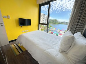 Iron/ironing board, Internet, bed sheets - Cassia 2 BR water (Choeng Thale)