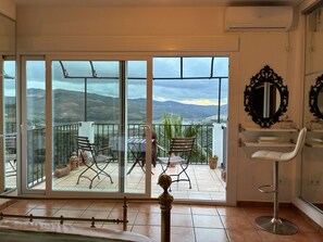 Interior - Villa with Pool, Jacuzzi & Lake View (AN)