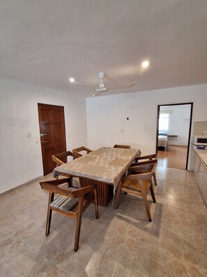 Dining - Cozy house 150 meters from the Beach in Chicxulub Puerto (Chicxulub)