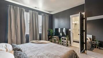 Desk, iron/ironing board, travel crib, WiFi