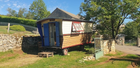 Exterior. Genuine gypsy caravan in the Tarn gorges