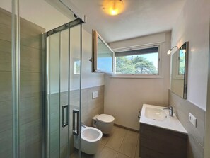 Departamento, 1 habitación, balcón, vista a la ciudad | Baño