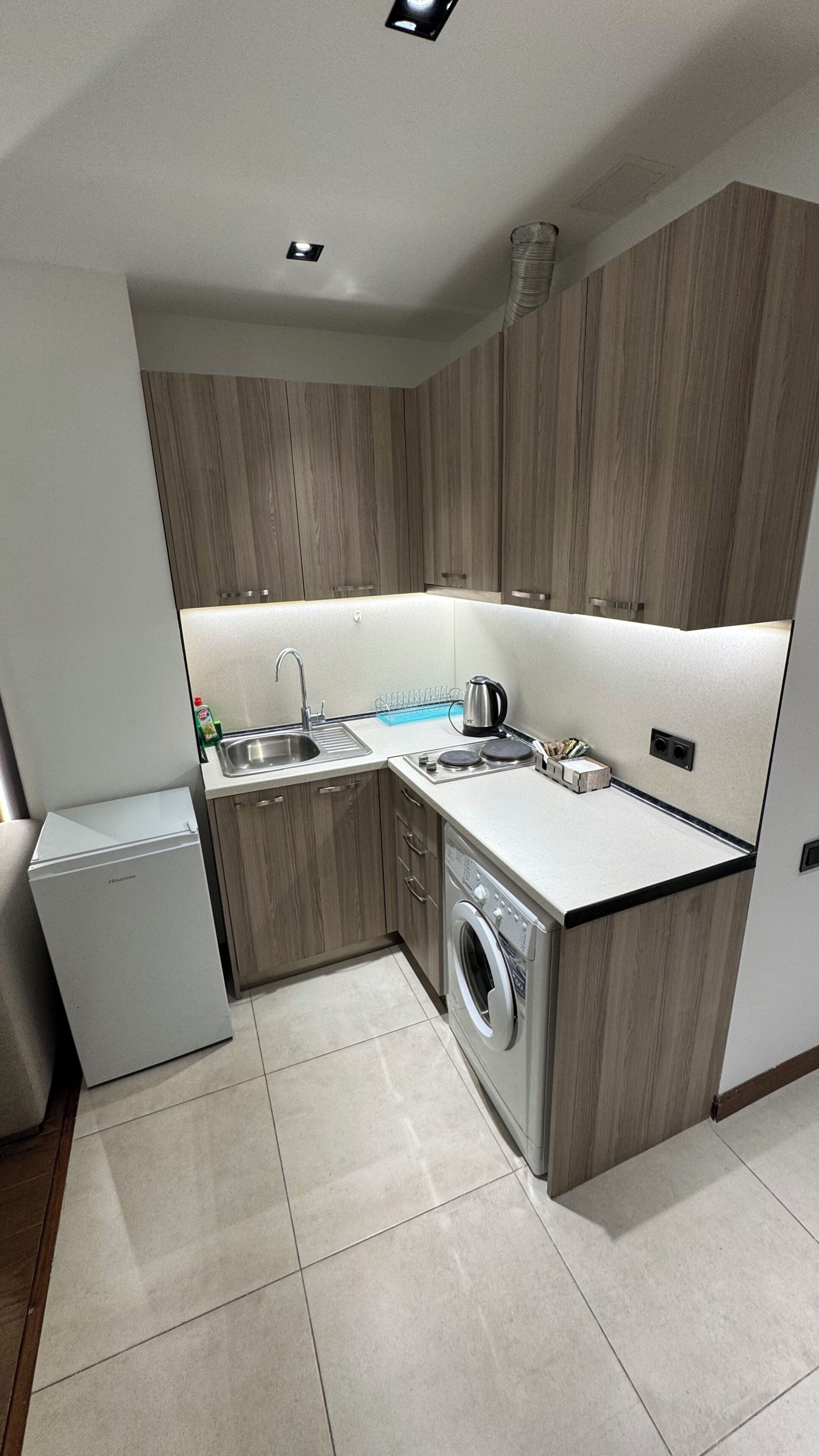 Apartemen Comfort, pemandangan kota | Dapur pribadi