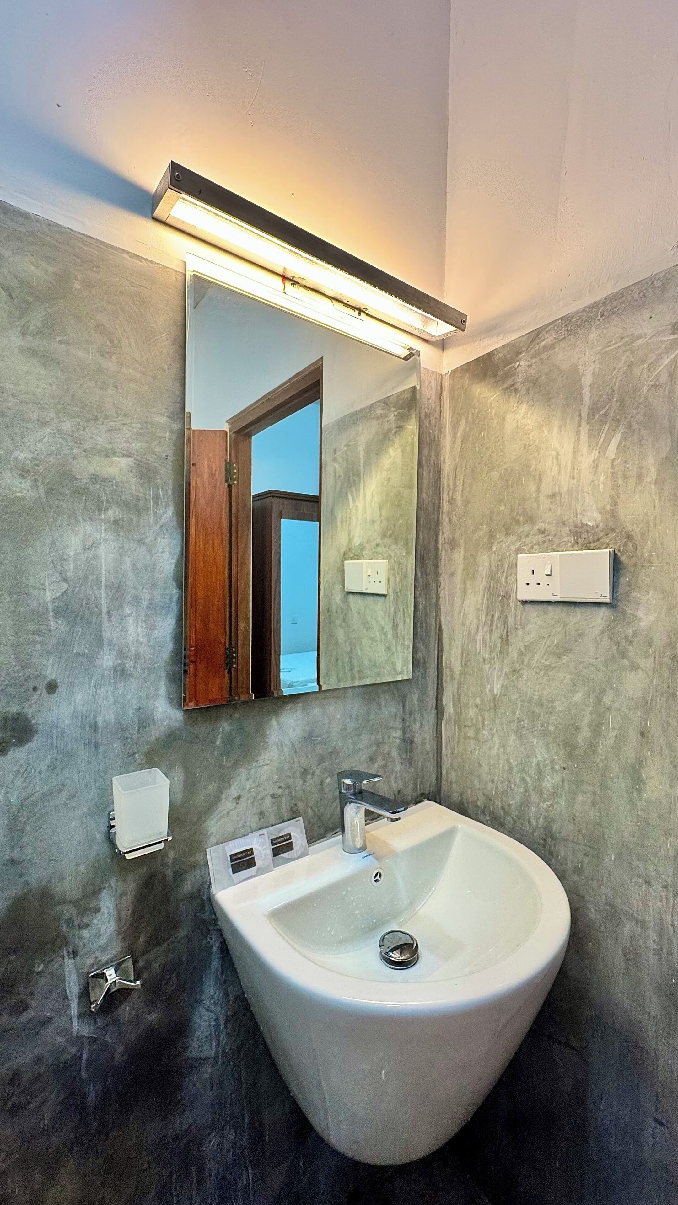 Family Apartment, 2 Bedrooms, Non Smoking, Garden View | Bathroom