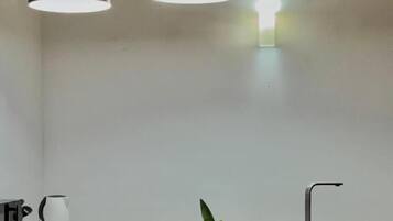 Comfort Apartment, Balcony, Garden View | Private kitchen