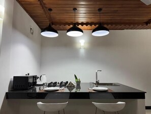 Comfort Apartment, 1 Bedroom, Balcony, City View | Private kitchen