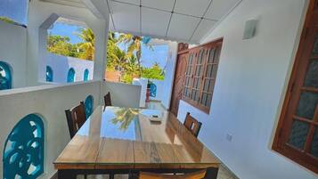 Comfort Apartment, Balcony, City View | Dining