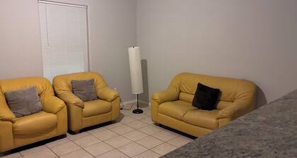 3-bedroom apartment in fantastic Alton with AC and comfort Wifi Hot Water