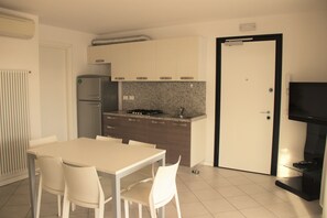 Dining room - Modern Flat 80 mt From the Beach (Lignano Sabbiadoro)