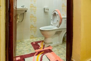 Bathroom - Ashville Homes (Meru)