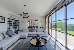 Living area - 7 bedroom villa / pool / Mougins (Mougins)