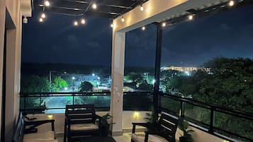 Comfort Suite, Ocean View | Terrace/patio