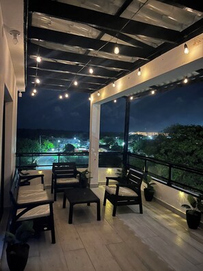 Comfort Suite, Ocean View | Terrace/patio