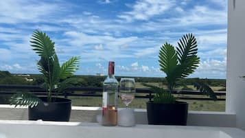 Comfort Suite, Ocean View | Property grounds