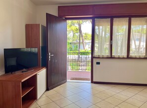 Apartment, 2 Bedrooms, Balcony, Garden View | Room amenity - Relaxing Stay With Garden (Lignano Sabbiadoro)