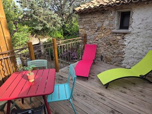 Terrace/patio - Sheepfold in a quiet environment. 3 stars furnished for tourism.  (Vailhan)