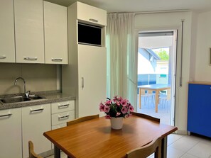 Apartment, 1 Schlafzimmer, Balkon, Stadtblick | Innenbereich