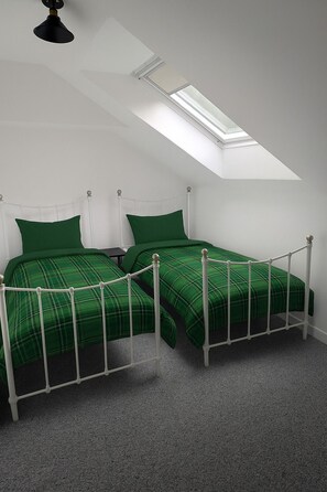 2 chambres, fer et planche à repasser, Wi-Fi gratuit, draps fournis