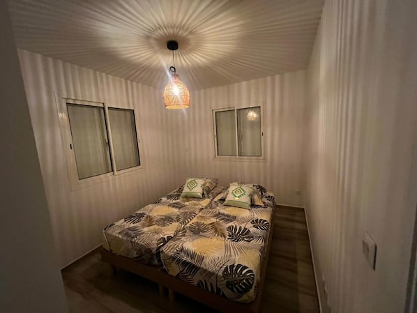 Room - Vrbo Property (Saint-François)