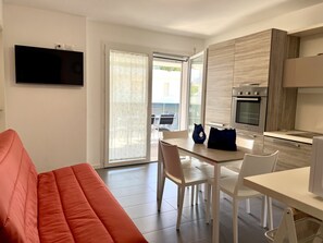 Departamento, 3 habitaciones, balcón, vista a la ciudad | Sala de estar
