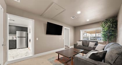 Cozy & Stylish Retreat Near Downtown OKC, Tinker AFB, & Local Hospitals