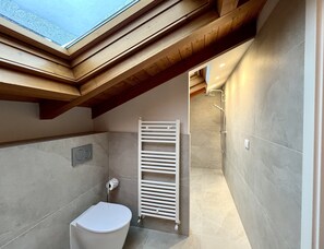 Villa, 3 Bedrooms, Balcony, Garden View | Bathroom - Lignano Villa With Pool (Lignano Sabbiadoro)