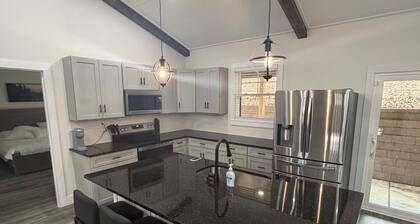 Norris Lake Retreat 1 Mile to Twin Cove Marina Sleeps 8 Boat Parking Near RRB