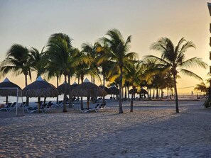 Beach - Beachfront Retreat Playa Caracol, Steps to the Sand (Chame)