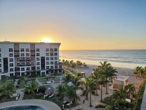 Exterior - Beachfront Retreat Playa Caracol, Steps to the Sand (Chame)