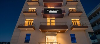 Townhouse Manipal University Highway