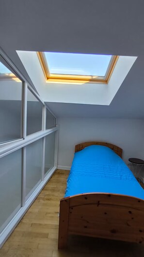 Room - Vrbo Property (Rezé)