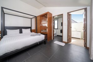 4 bedrooms, iron/ironing board, WiFi, bed sheets - Wings 25 Laguna (Phuket)