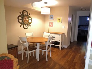 Dining - Private 1 Br Capitol Hill East Apartment Near Metro (Washington)