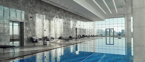 室內泳池、室外泳池